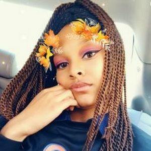 Meet your Posher, Taya